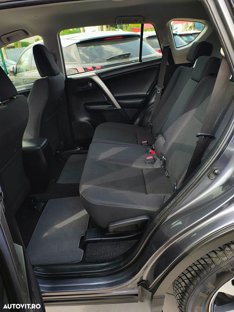 Toyota RAV4 2.0 D-4D 4x2 Start-Stop Executive - 33