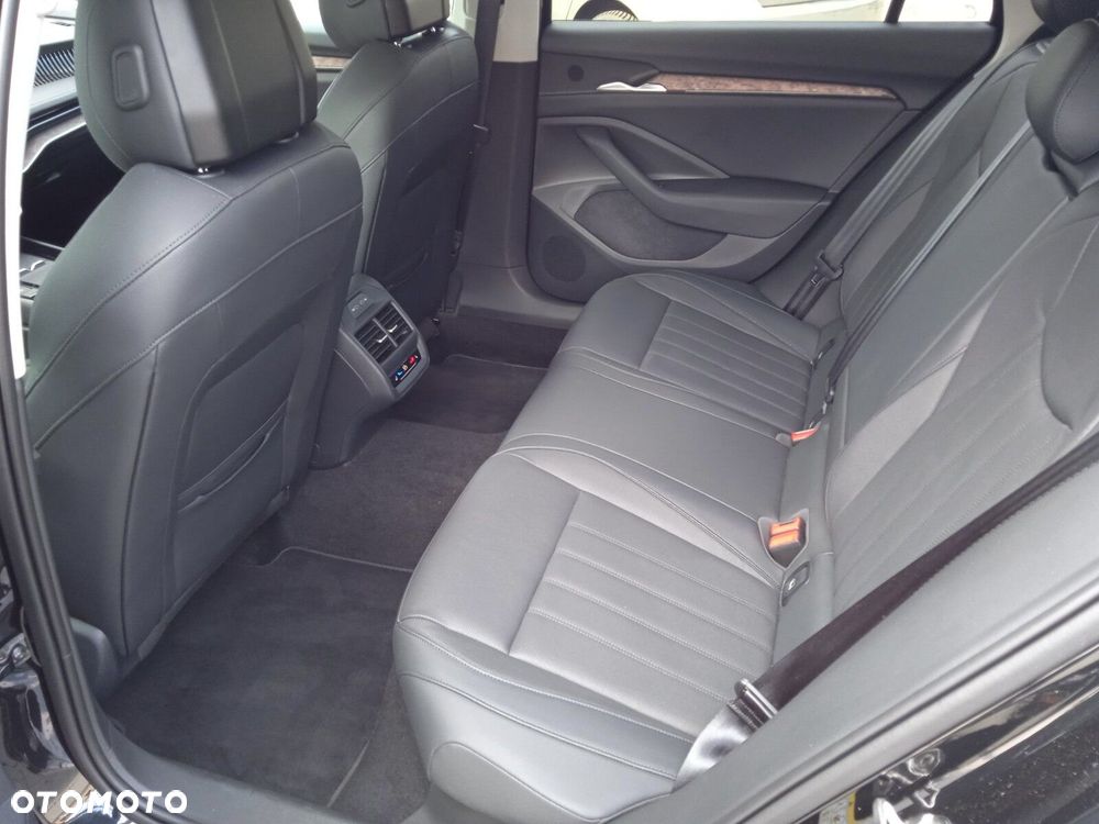 Skoda Superb 2.0 TDI SCR 4x4 L&K DSG - 14