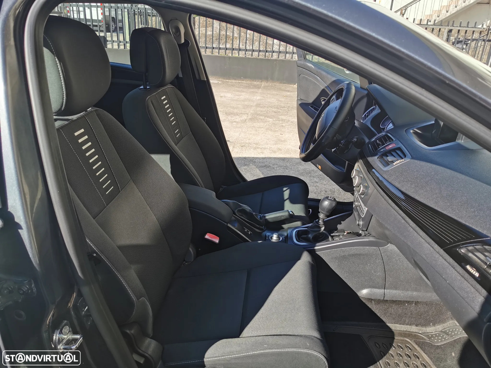 Renault Mégane Sport Tourer 1.5 dCi Dynamique S - 9