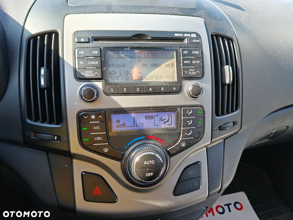 Hyundai i30 1.6 Seasons - 22