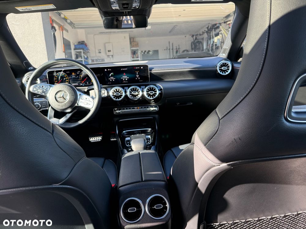 Mercedes-Benz CLA AMG 35 4Matic AMG Speedshift 7G-DCT - 7