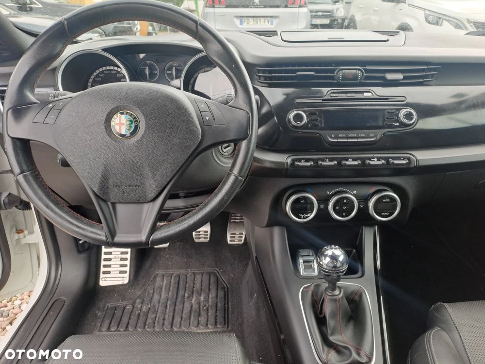Alfa Romeo Giulietta 1.4 TB MultiAir Exclusive - 14