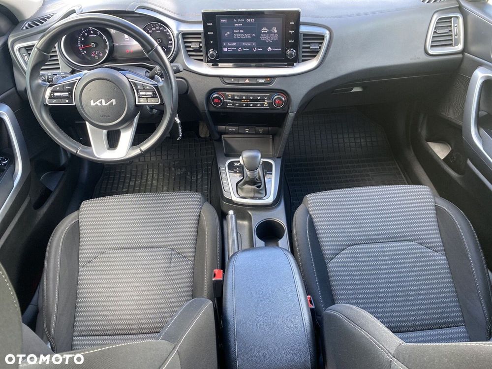Kia Ceed - 12