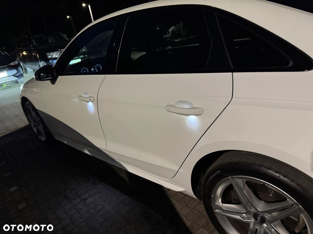 Audi A4 Limousine 40 TFSI S tronic - 17
