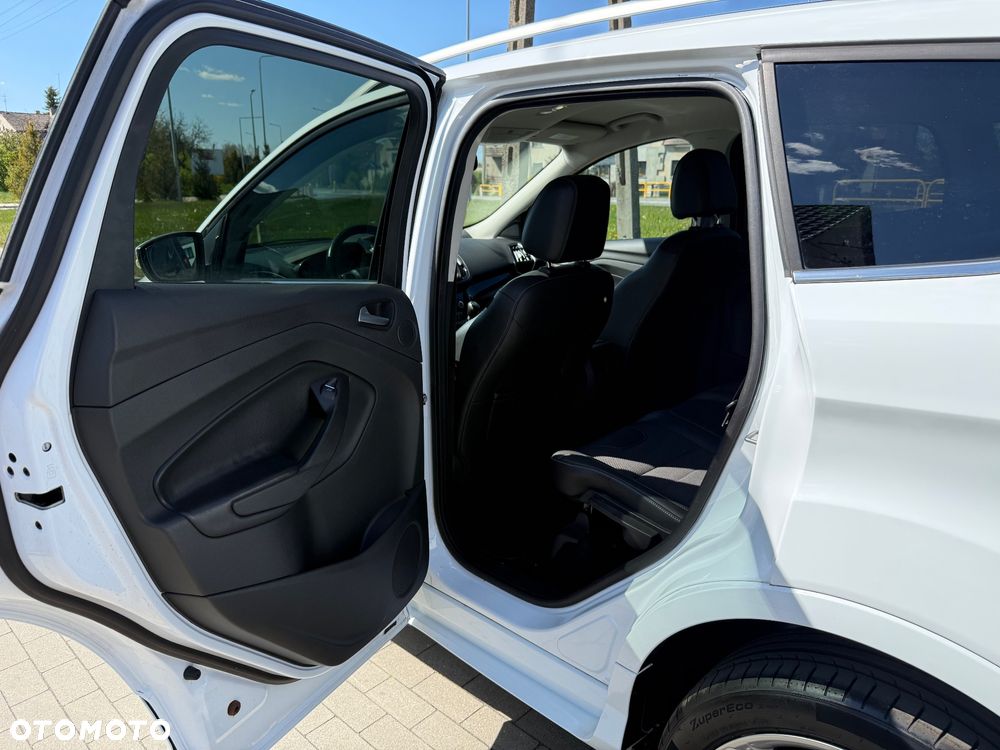 Ford Kuga 1.6 EcoBoost 2x4 Titanium - 21
