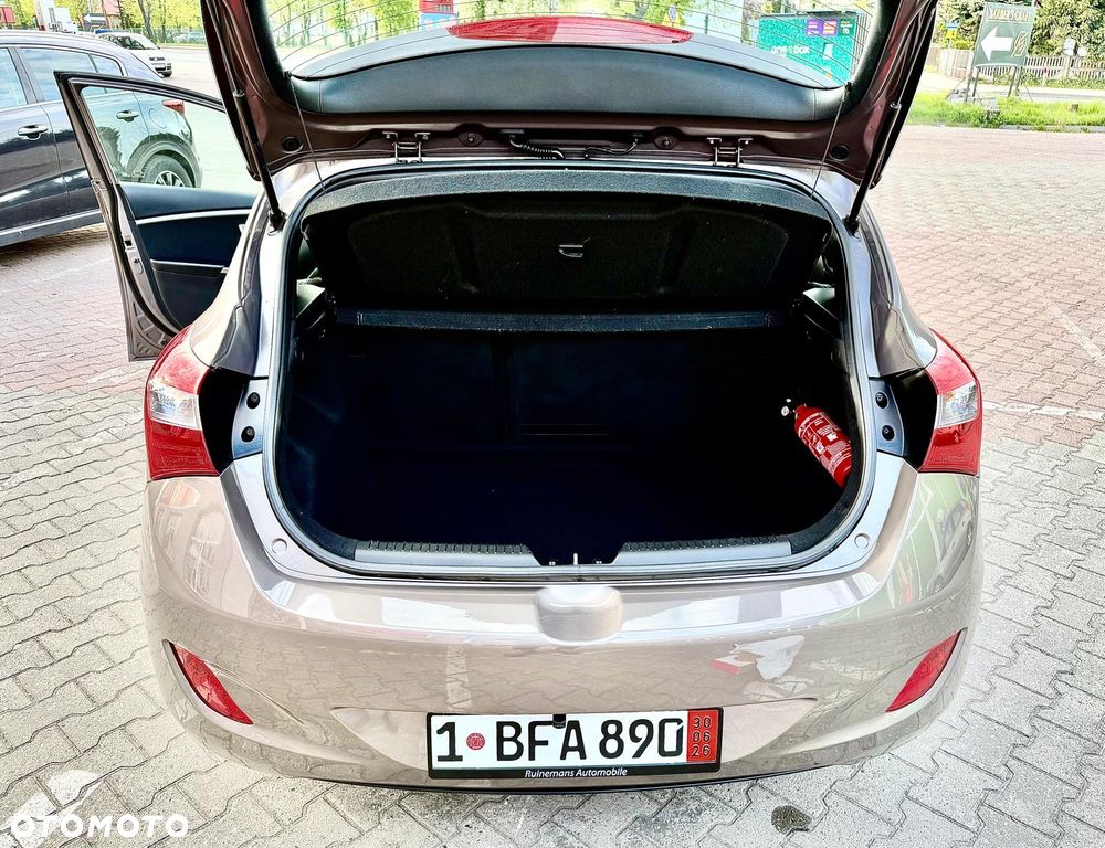 Hyundai i30 1.4 Premium - 24