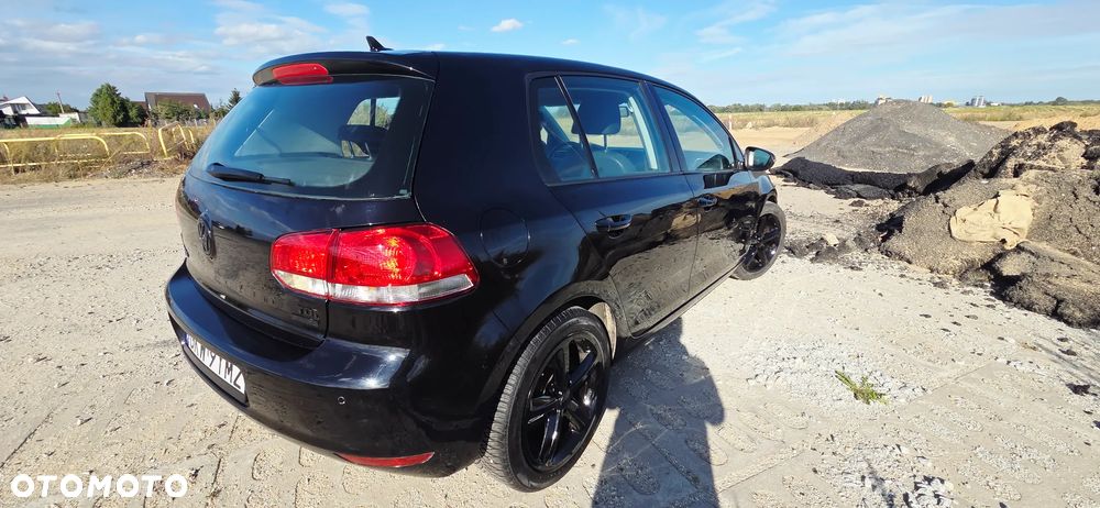 Volkswagen Golf - 16