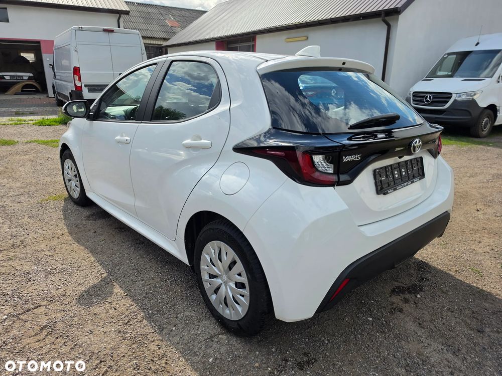 Toyota Yaris 1.0 Premium - 6
