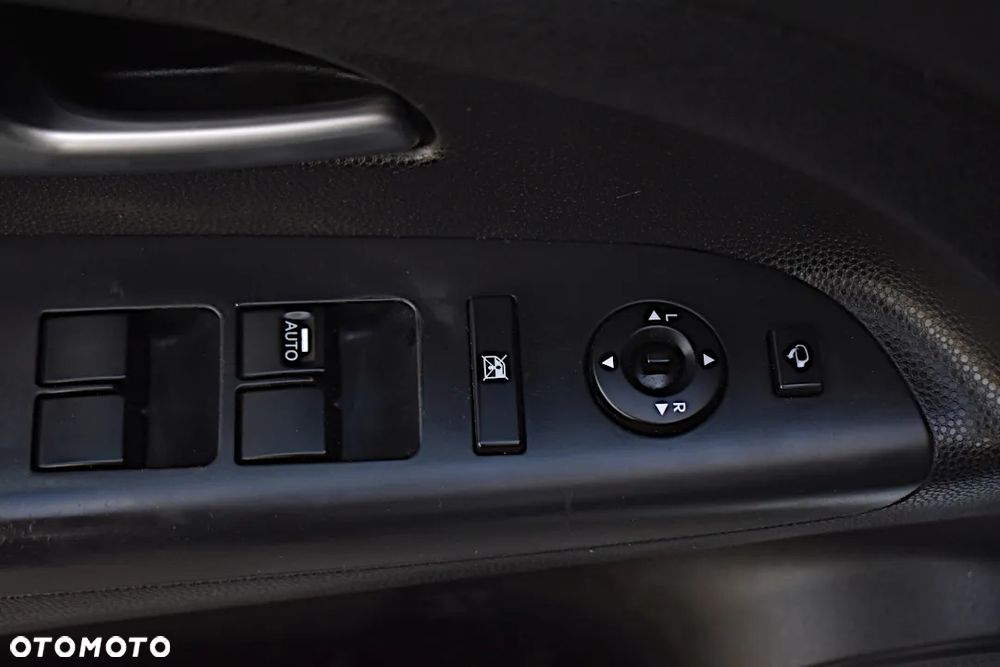 Kia Venga 1.4 CVVT Titanium Collection - 24