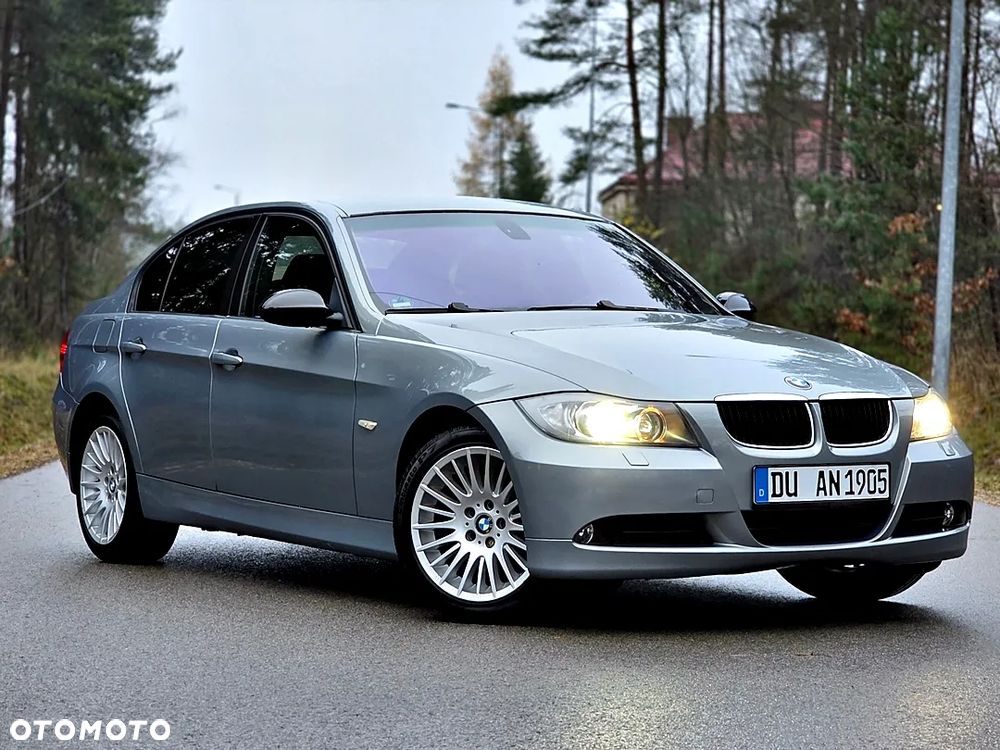 BMW Seria 3 320i - 12