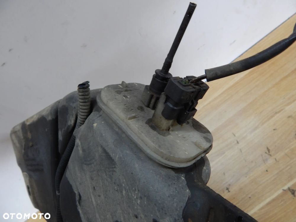 Zbiorniczek pompka płynu FAP 1.6 2.0 HDI Citroen C5 III c4 Peugeot 5008 3008 508 08-17 Łuków części - 3