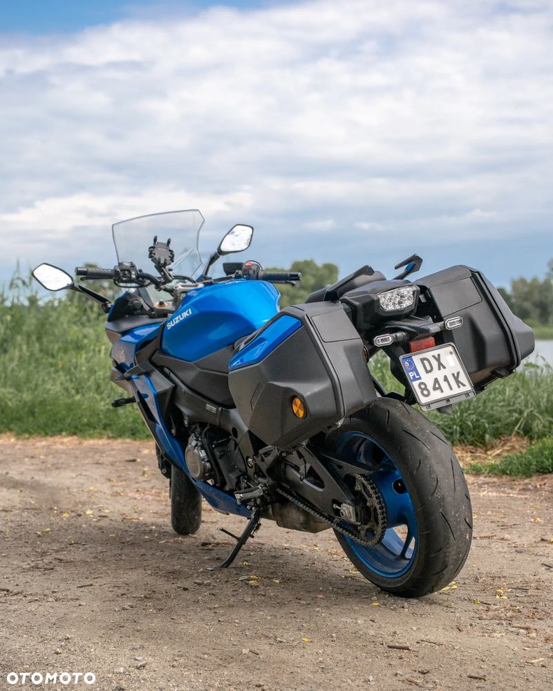 Suzuki GSX - 3
