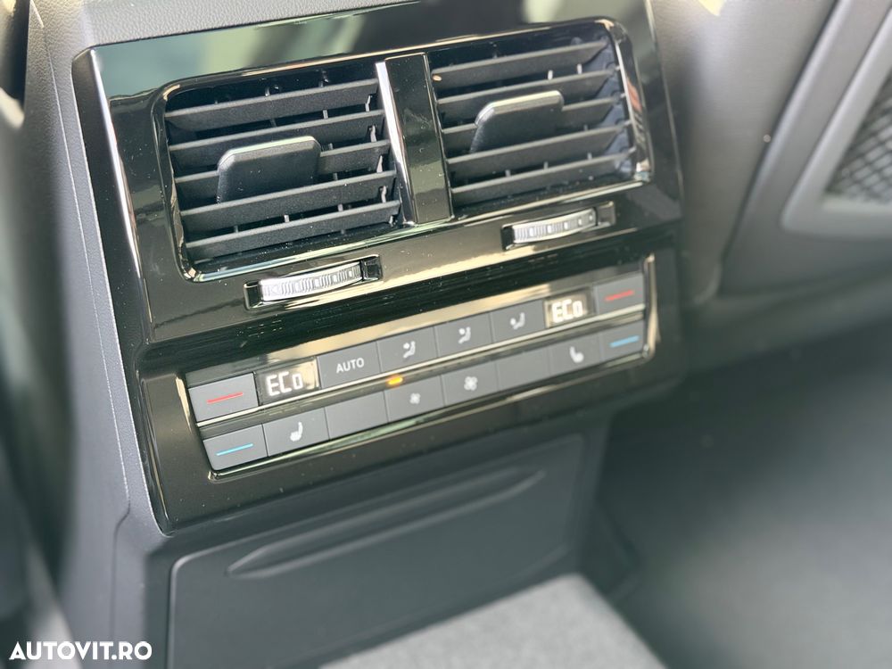 Volkswagen Touareg V6 TDI R-Style - 6