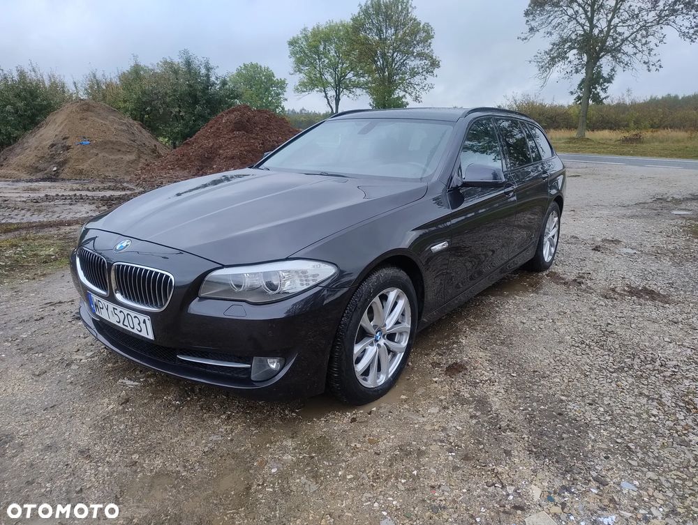 BMW Seria 5 525d xDrive Touring Sport-Aut - 2