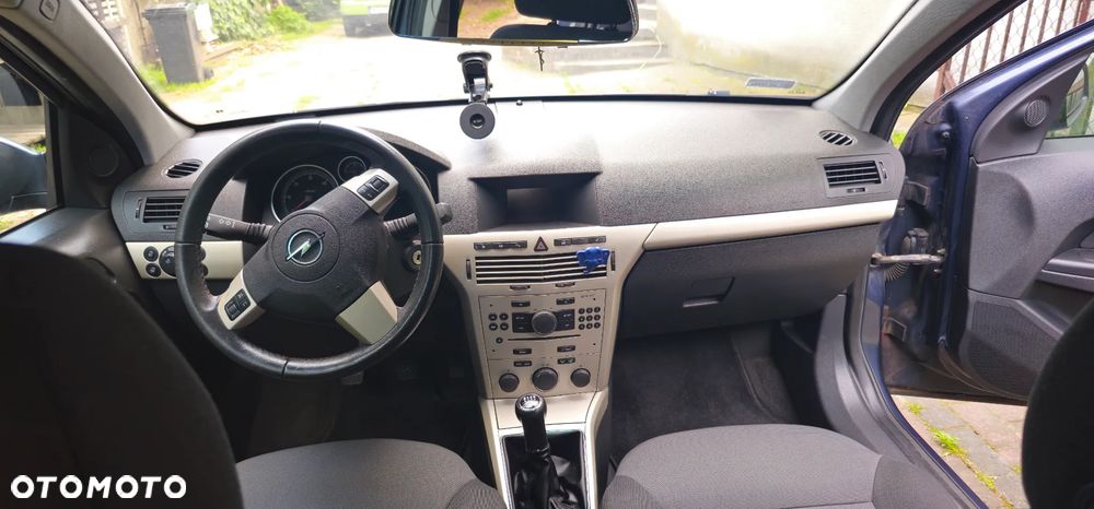 Opel Astra 1.9 CDTI DPF Cosmo - 10