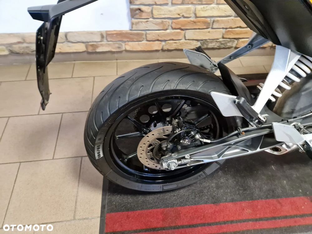 KTM Duke 125 - 22