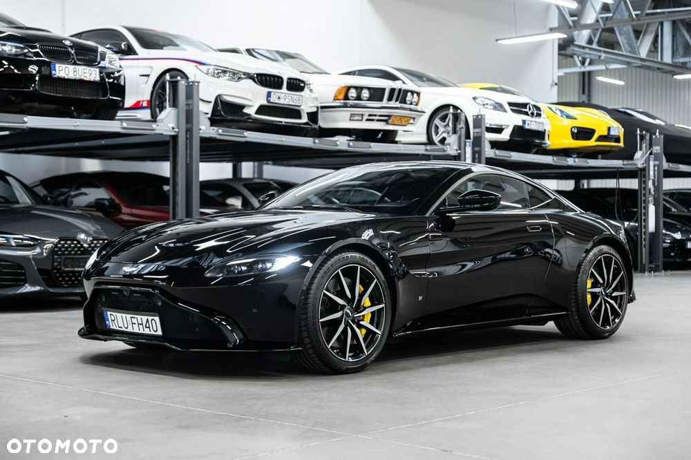 Aston Martin Vantage - 3