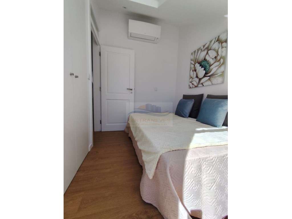 Apartamento T2 Totalmente Remodelado com Varanda Aberta e Vista Rio - Grande imagem: 4/17