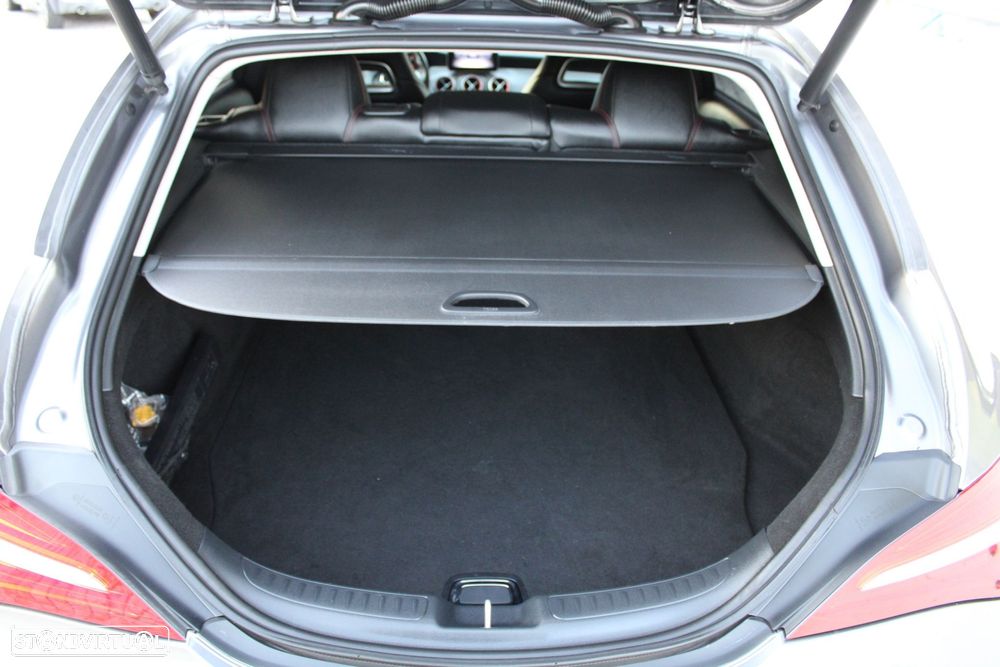 Mercedes-Benz CLA 200 d 7G-DCT AMG Line - 13