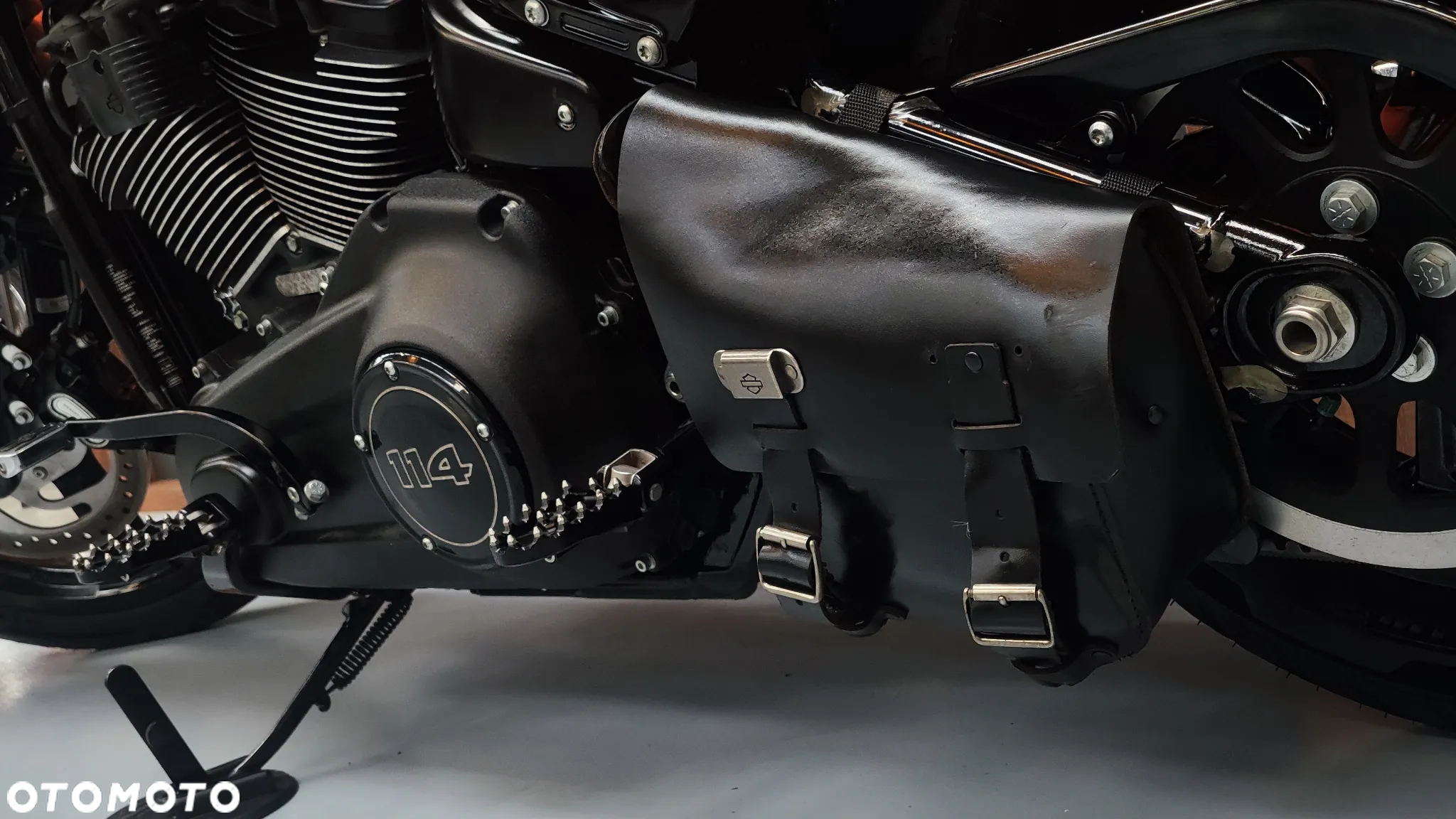 Harley-Davidson Softail Street Bob - 22