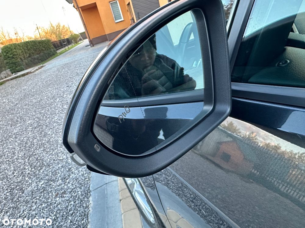 Volkswagen Golf - 16