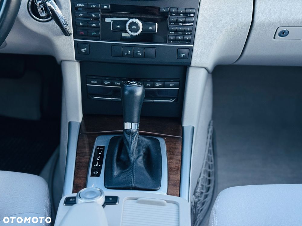 Mercedes-Benz Klasa E 200 BlueEFFICIENCY 7G-TRONIC Elegance - 11