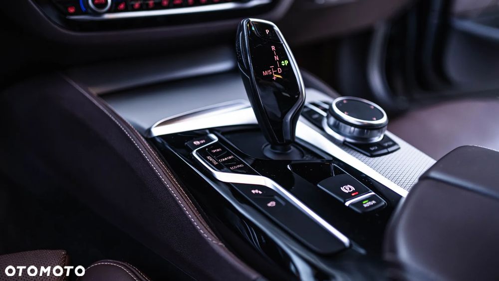 BMW Seria 5 540i xDrive M Sport sport - 14