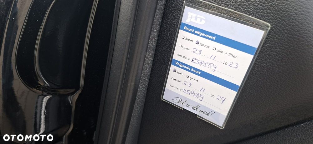 Audi A4 Avant 2.0 TDI design - 36