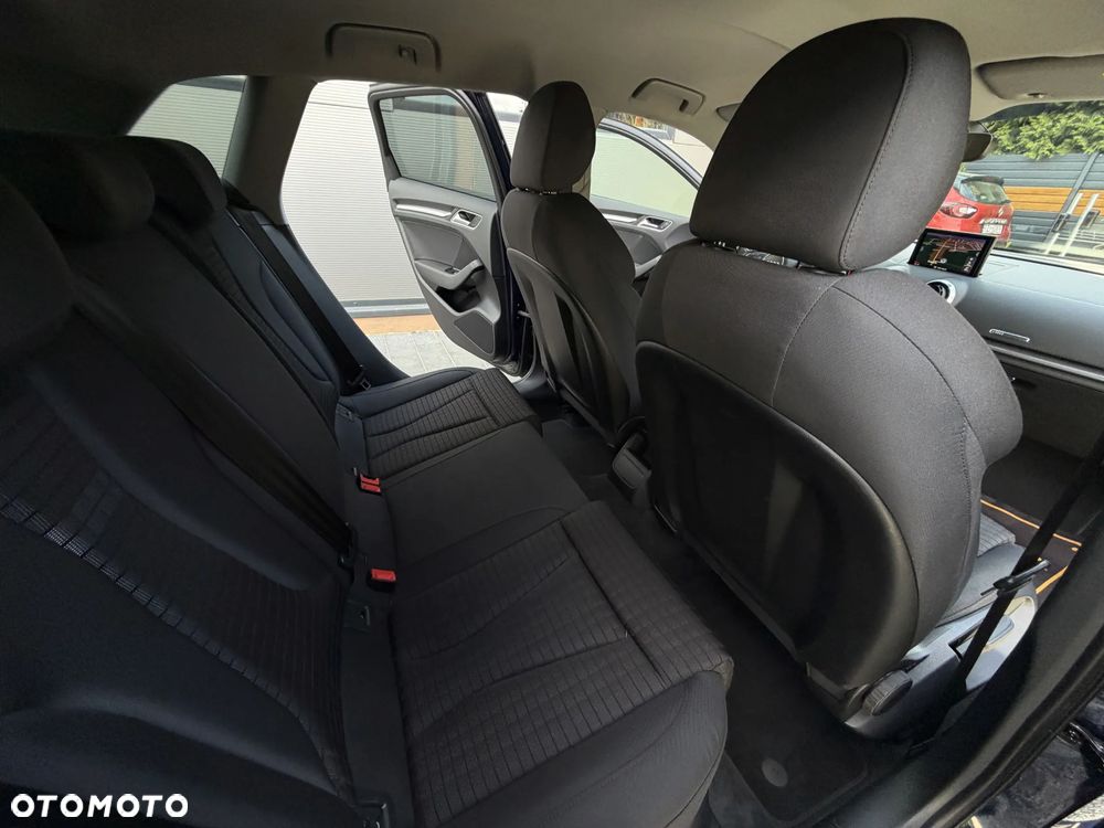 Audi A3 Sportback 2.0 TDI (clean diesel) Ambiente - 18