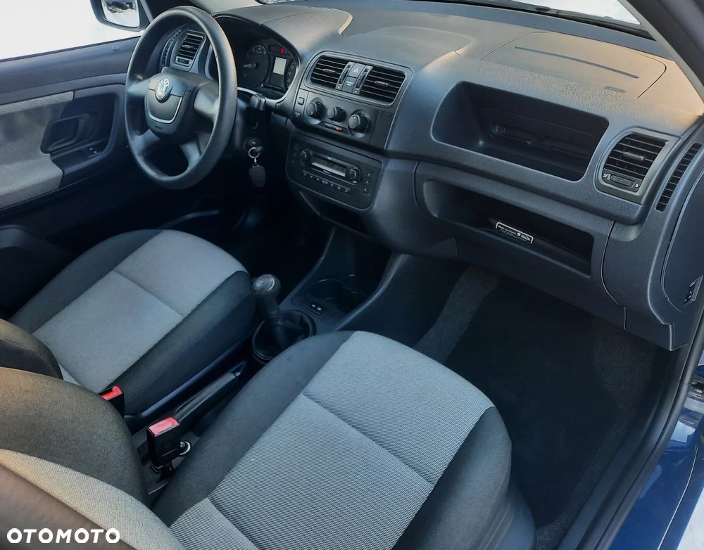 Skoda Roomster 1.4 16V PLUS EDITION - 9