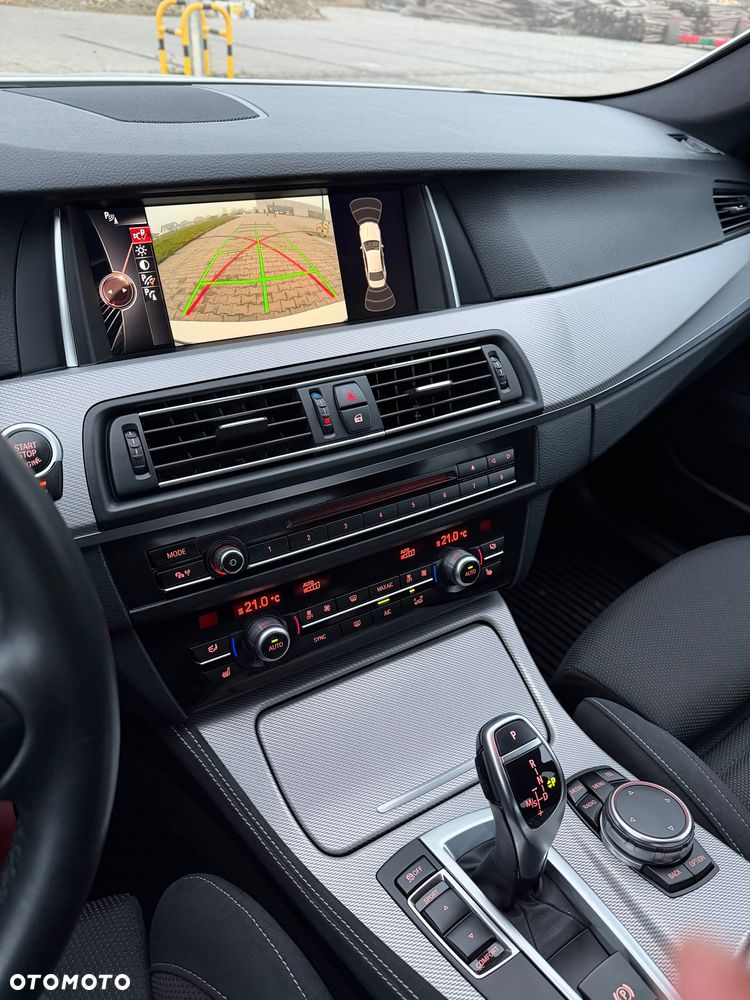 BMW Seria 5 535d xDrive - 14