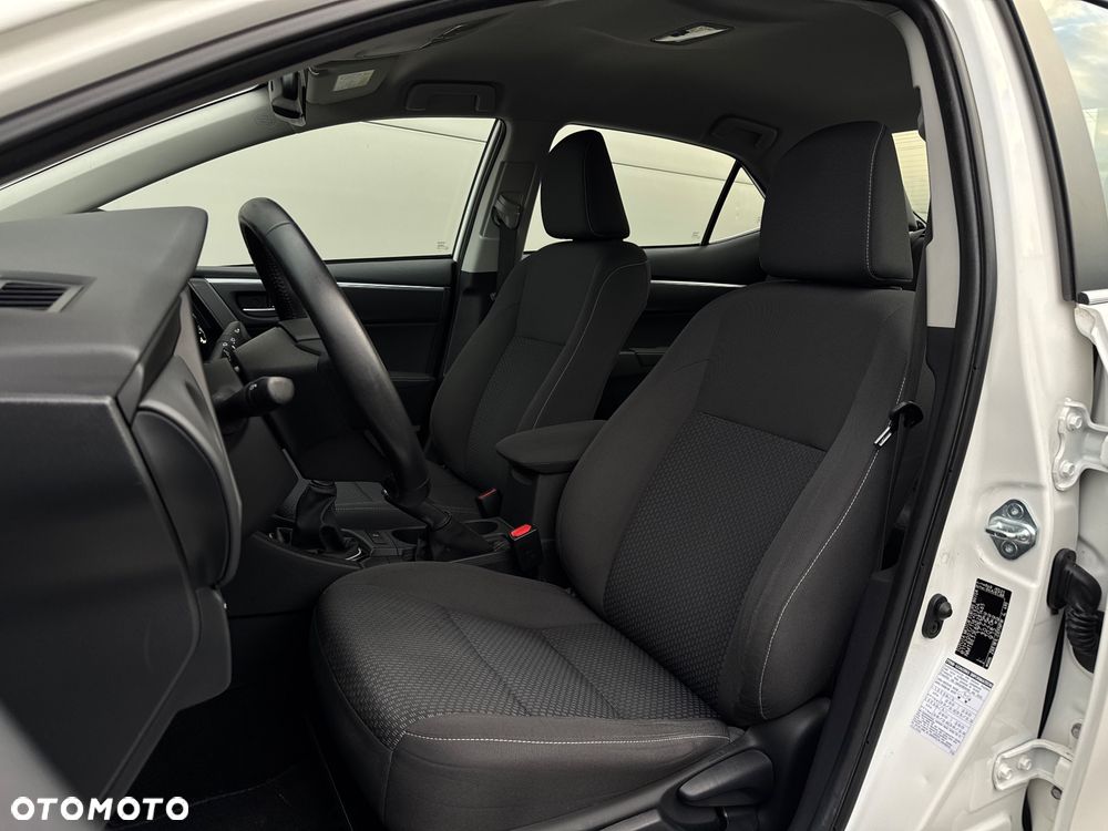 Toyota Corolla - 14