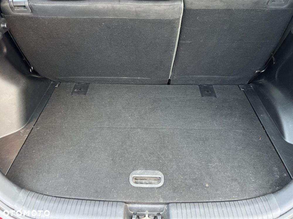 Hyundai ix20 - 23