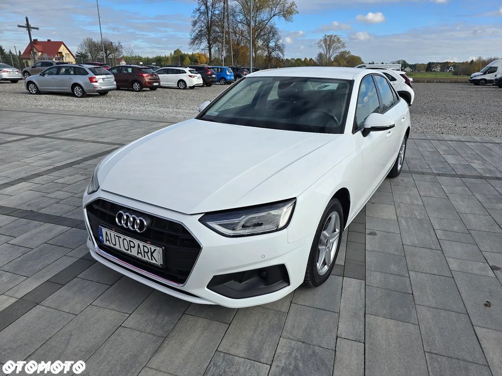 Audi A4 Limousine - 8