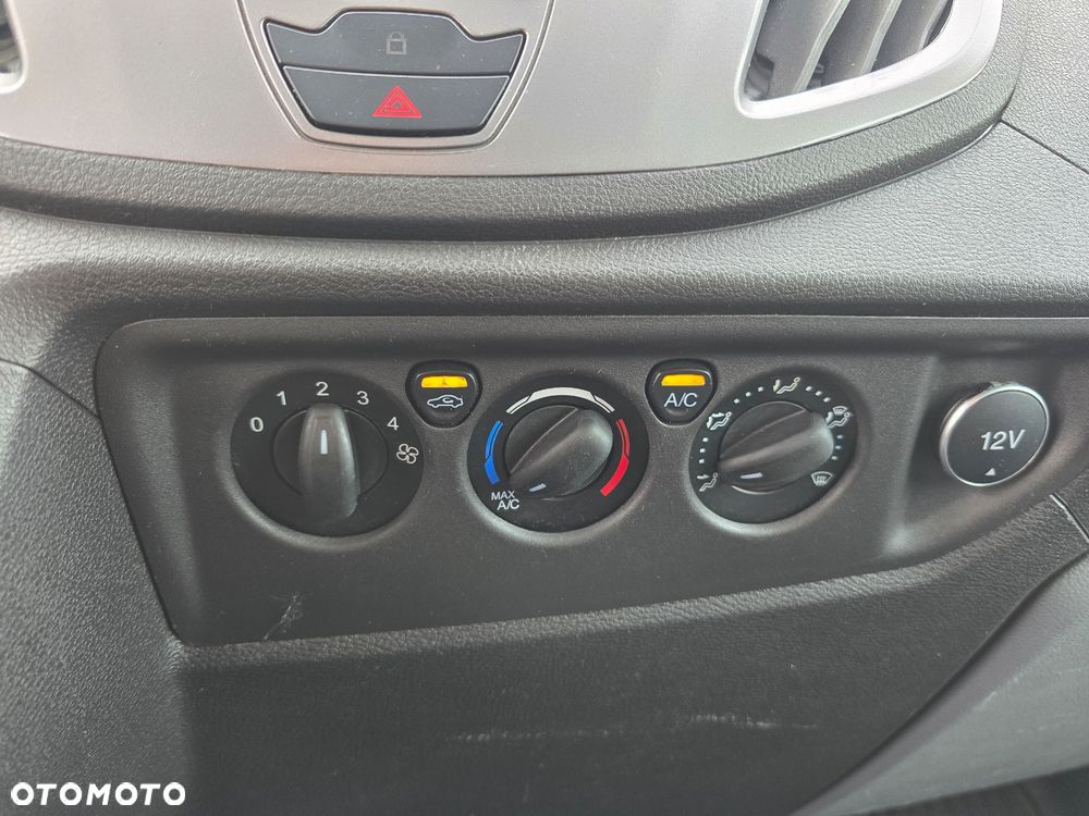 Ford Transit - 11