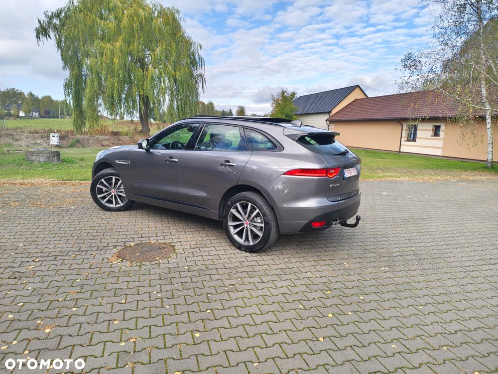 Jaguar F-Pace - 16