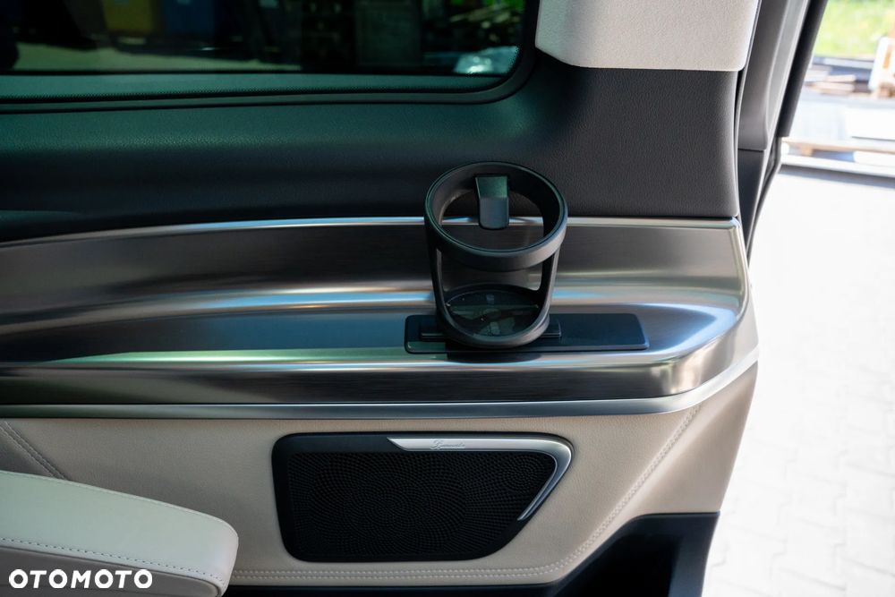 Mercedes-Benz Klasa V 300 d Exclusive 9G-Tronic (d³ugi) - 12