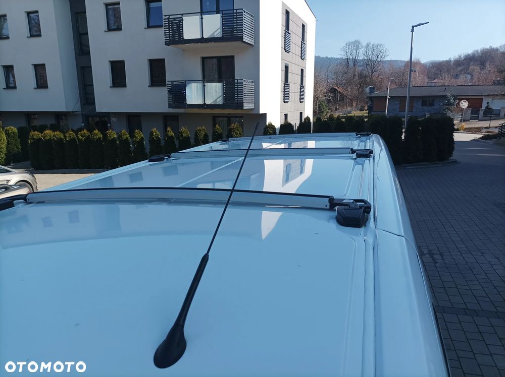 Ford Transit Custom 320 L2H1 Limited (bryg.) - 9