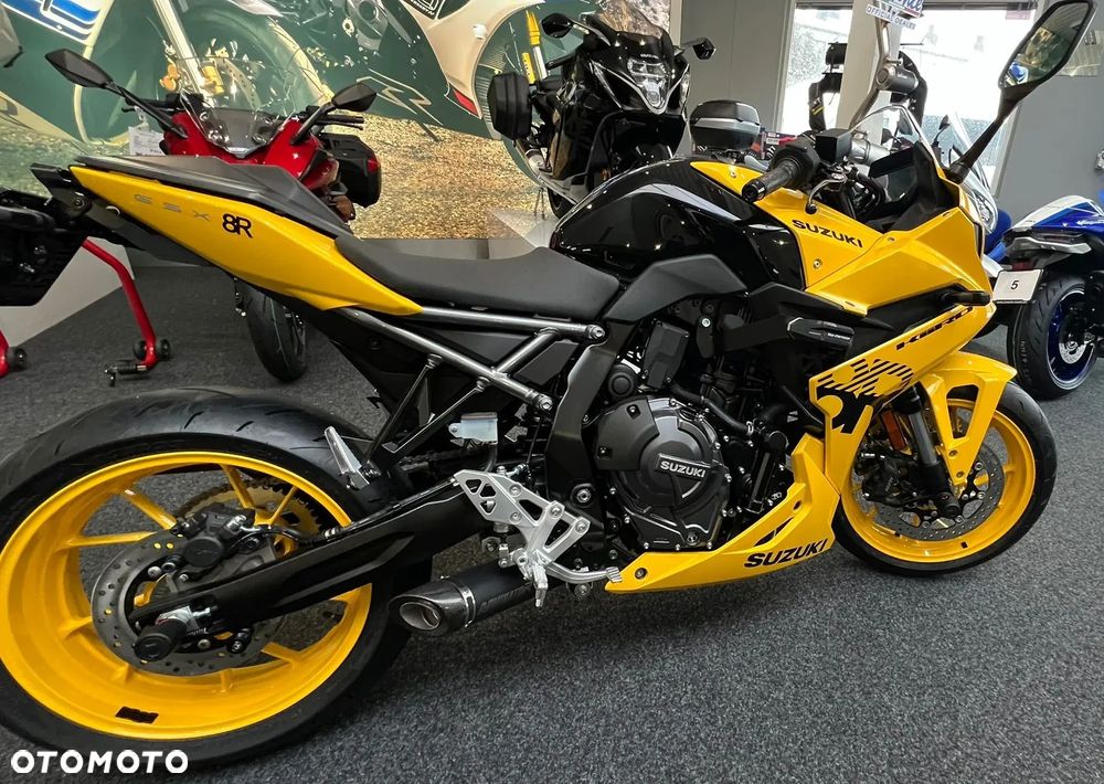 Suzuki GSX-R - 1