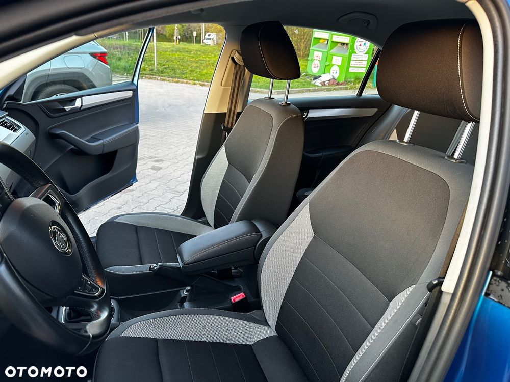 Skoda RAPID 1.0 TSI Ambition - 18