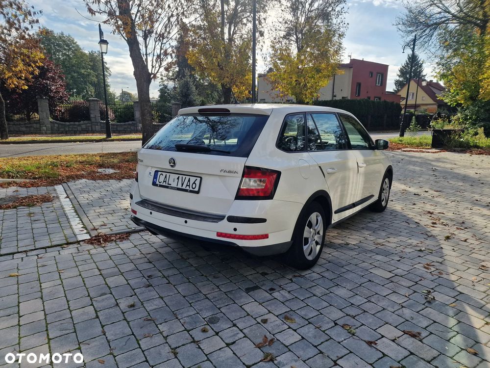 Skoda Fabia 2017 photo 5