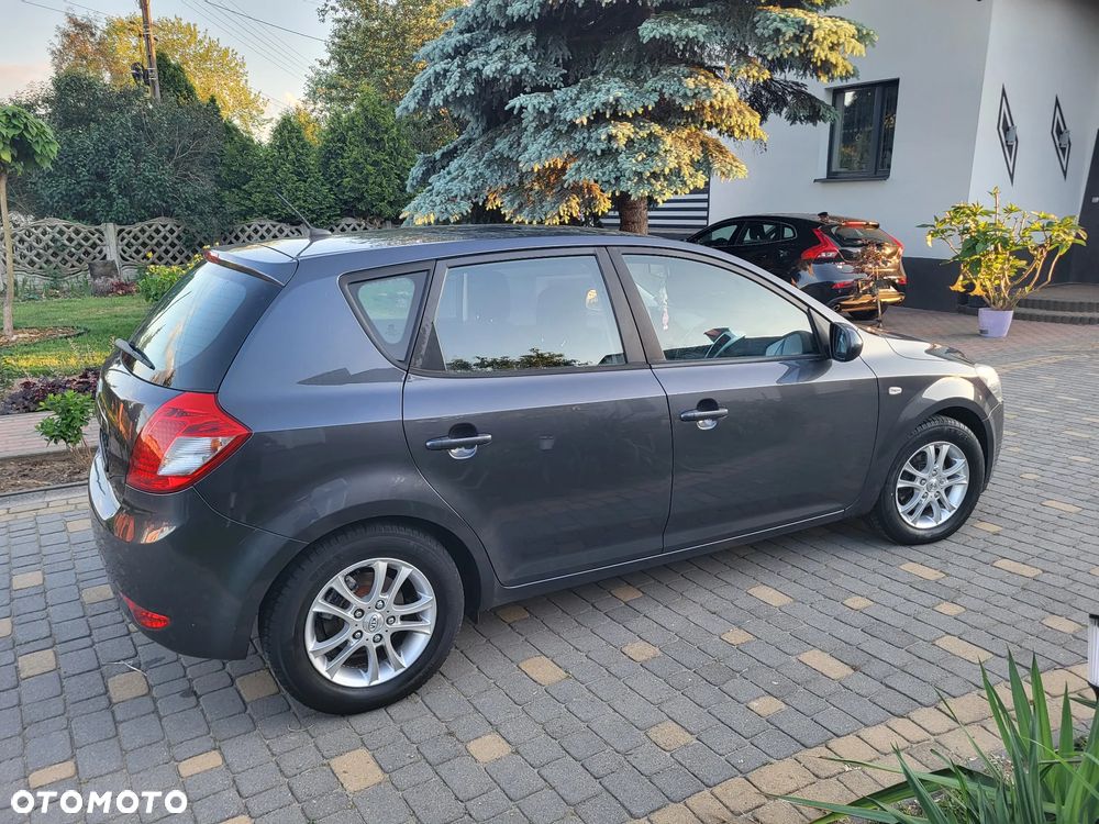 Kia Ceed 1.4 Comfort + - 21