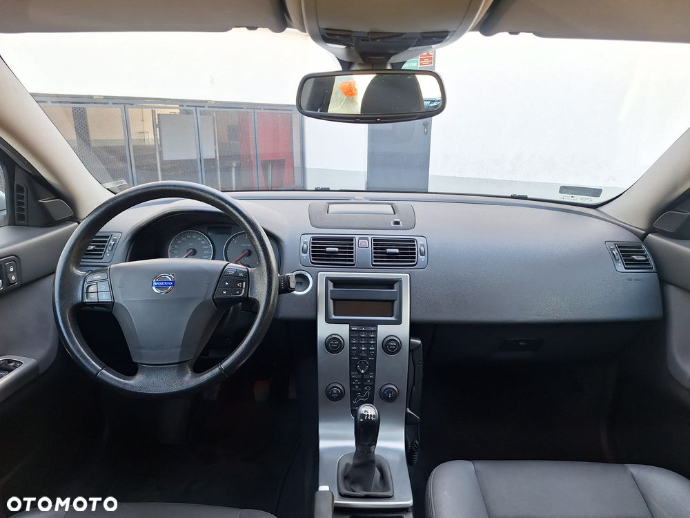 Volvo V50 2.0D Momentum - 29