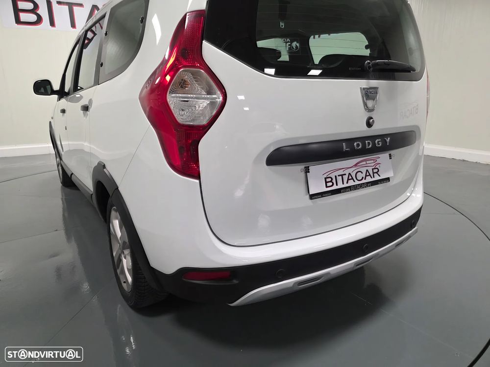 Dacia Lodgy TCe 115 Stepway - 16