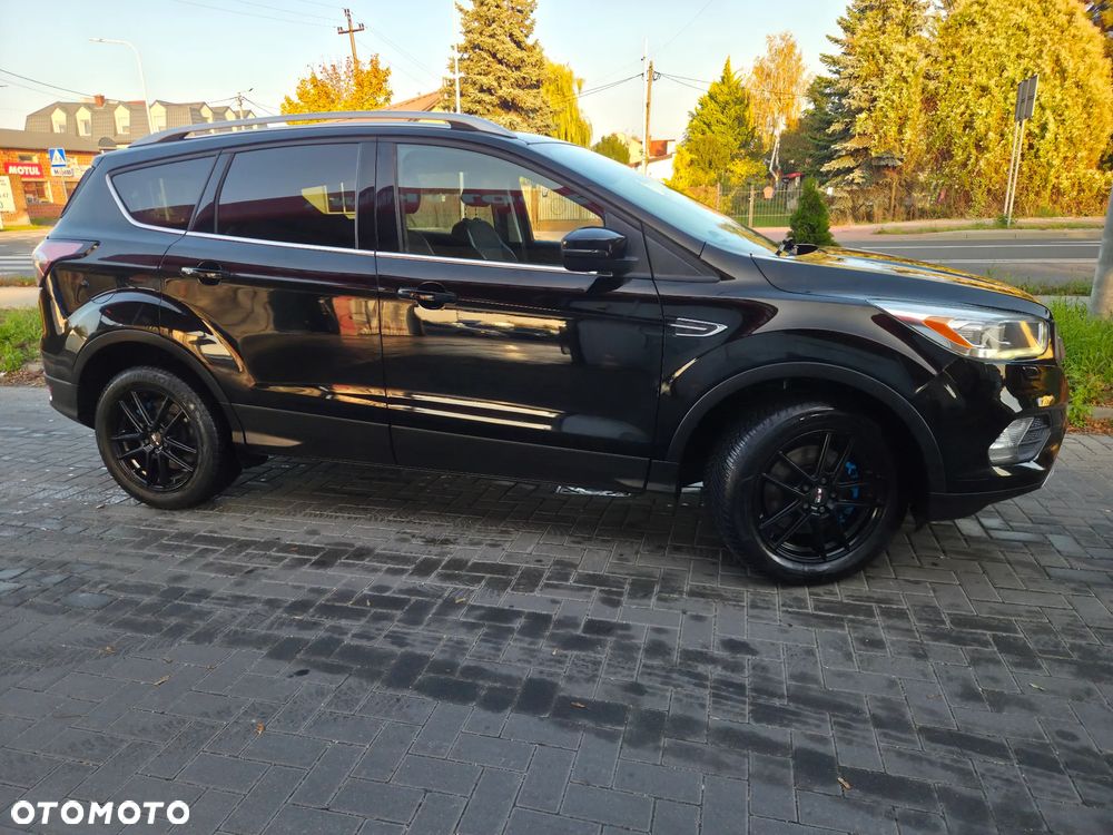 Ford Kuga 2.0 TDCi 2x4 Titanium - 18