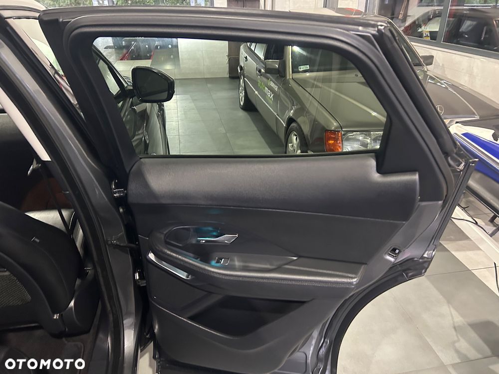 Jaguar E-Pace D150 R-Dynamic - 25