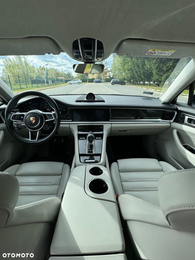 Porsche Panamera Turbo - 7
