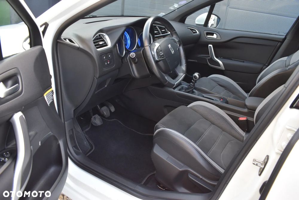 DS Automobiles DS 4 - 5