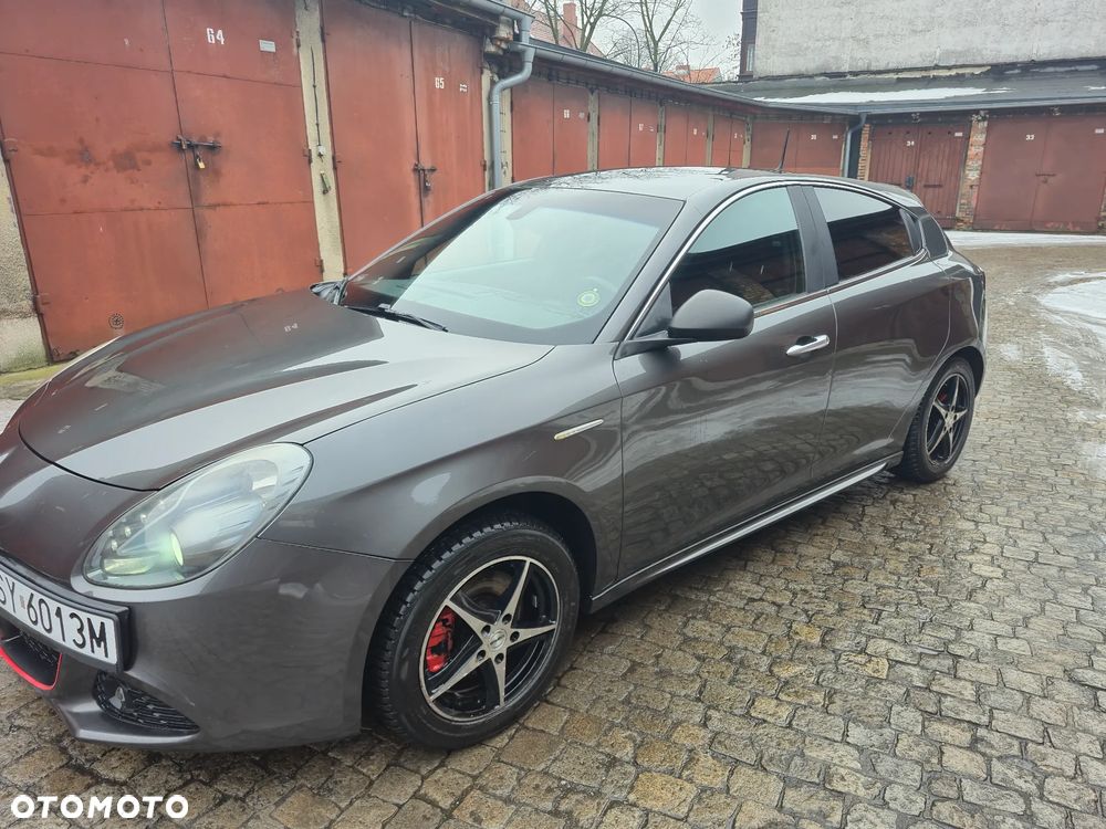 Alfa Romeo Giulietta 2.0 JTDM Distinctive - 1