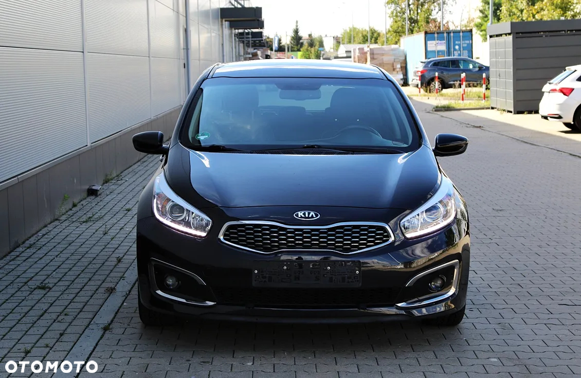 Kia Ceed 1.4 L Business Line - 2